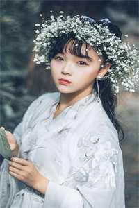 by三句话让龙傲天为我神魂颠倒 作者：小夜嘤