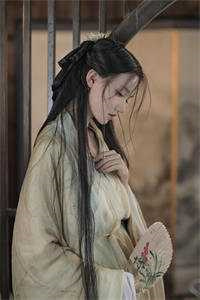 《穿成流放罪妃后的发家生活》作者：柔桡轻曼【完结by番外】