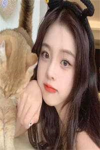 万人迷女配只想破产