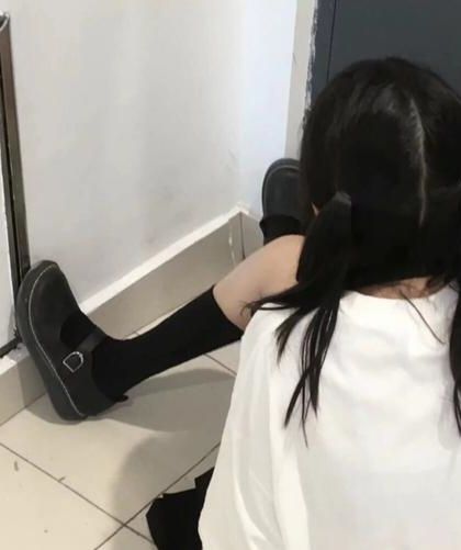 《穿到古代赚钱养崽崽[种田]》作者：迟睡