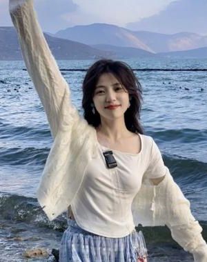 【热文】《重生的天才军师，没给姜府留活口》姜知雪冷青梧