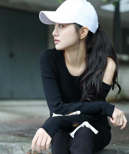 [废文完结]《可怜的社畜》作者：东度日（【补19番外】1v1ABO疯批长发美人AX软弱可怜社畜B）